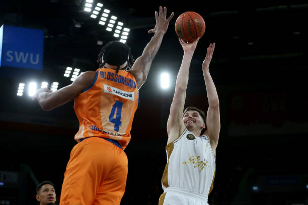 始终不乏优 始终不乏优